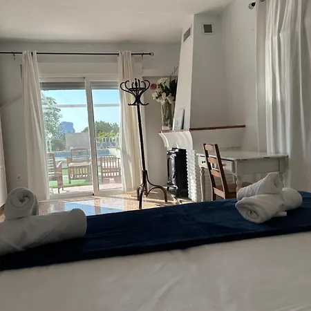 Corralets Casa de Férias *